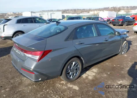 2024 Hyundai Elantra Sel z USA, uszkodzony, nr VIN KMHLM4DG0RU809774